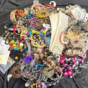 Crafting Jewelry lot, Lot of 12+ POUNDS of Jewelry for repair, crafts and FUN